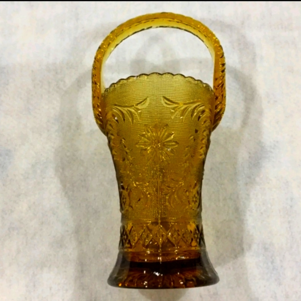 Vintage Indiana Vase